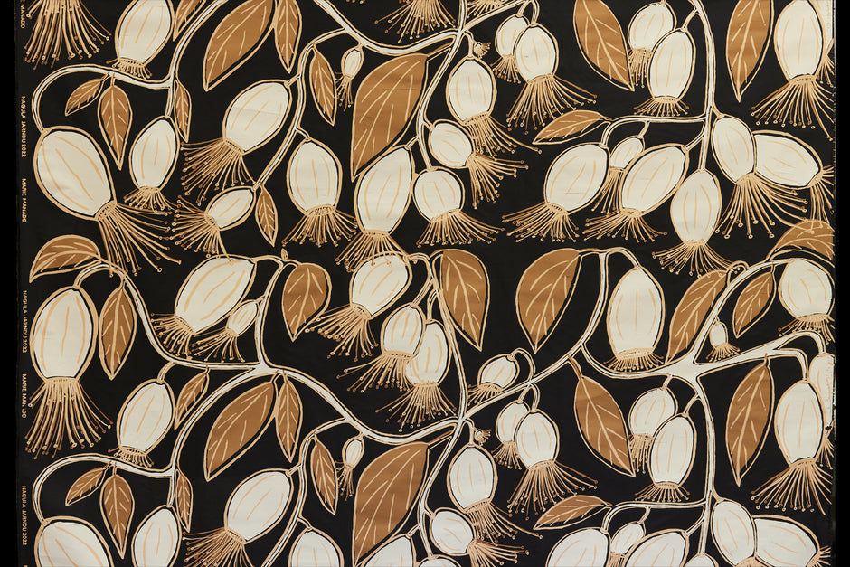 Walara (gumnuts) on silk - Marie Manado